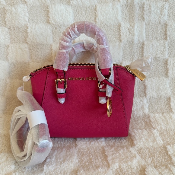NWT! Michael Kors Ciara XS Mini Crossbody Electric Pink Women's Bag Giftables - Picture 1 of 7